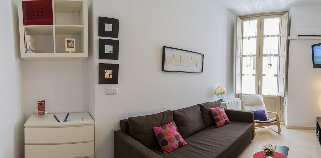 Malama Apartamentos Turisticos Málaga Extérieur photo